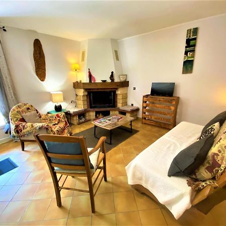 Gite De Groupe 15 A 19P, Parc, Salle De Reception - Chambres D'Hotes En Semaine 빌르뇌브-드-베르 외부 사진
